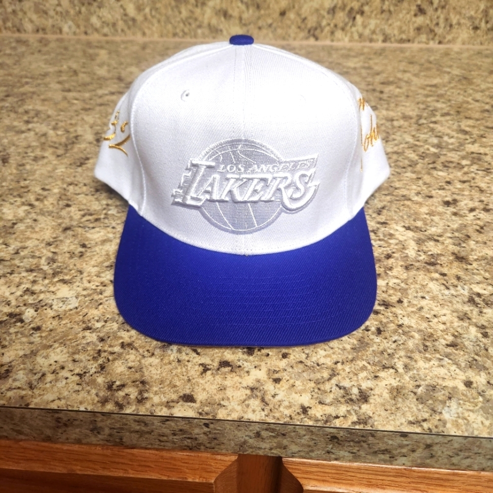 Los Angeles Lakers Mitchell & Ness Snapback hat with custom embroidery.